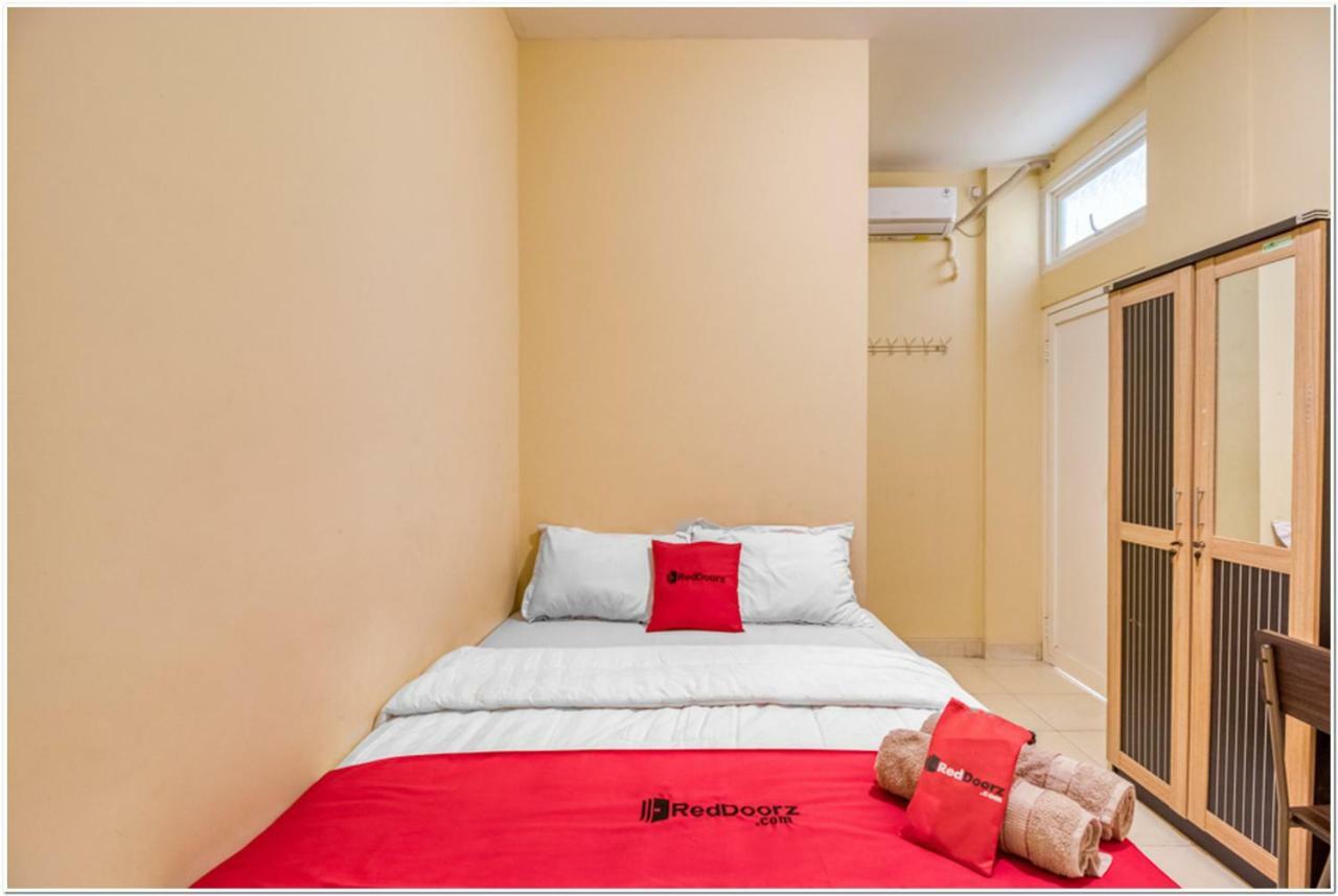 Reddoorz Near Ramai Mall Malioboro Yogyakarta Exterior foto
